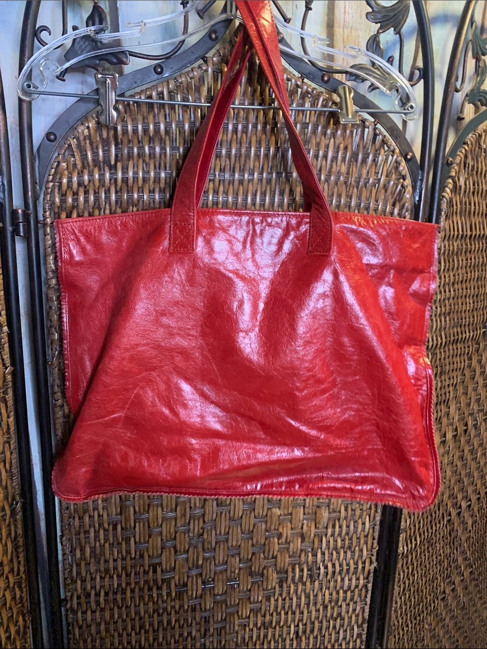 Vintage Latico Red Leather Tote Bag with Floral Lining - Picture 2 of 6
